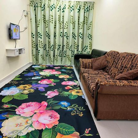 Wafiy Homestay Macang 外观 照片